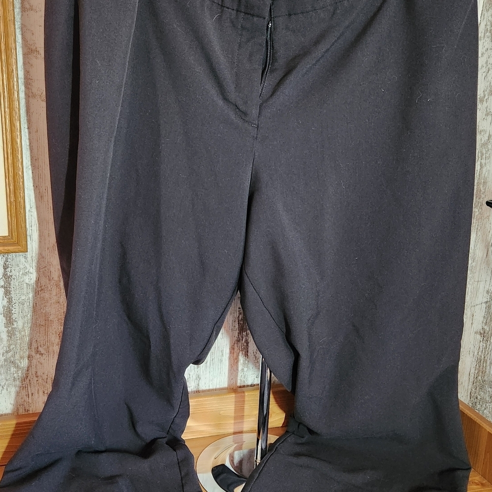 Worthington Black Trousers Flat Front Design Modern Fit
